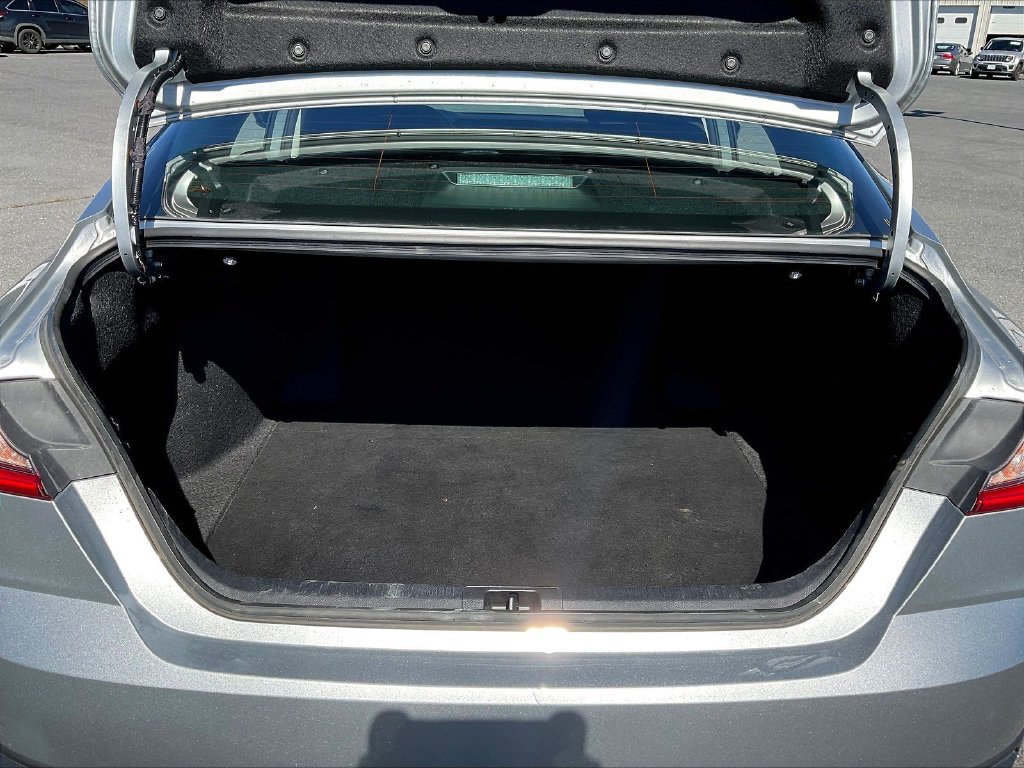 Used 2025 Toyota Camry LE FWD image 26