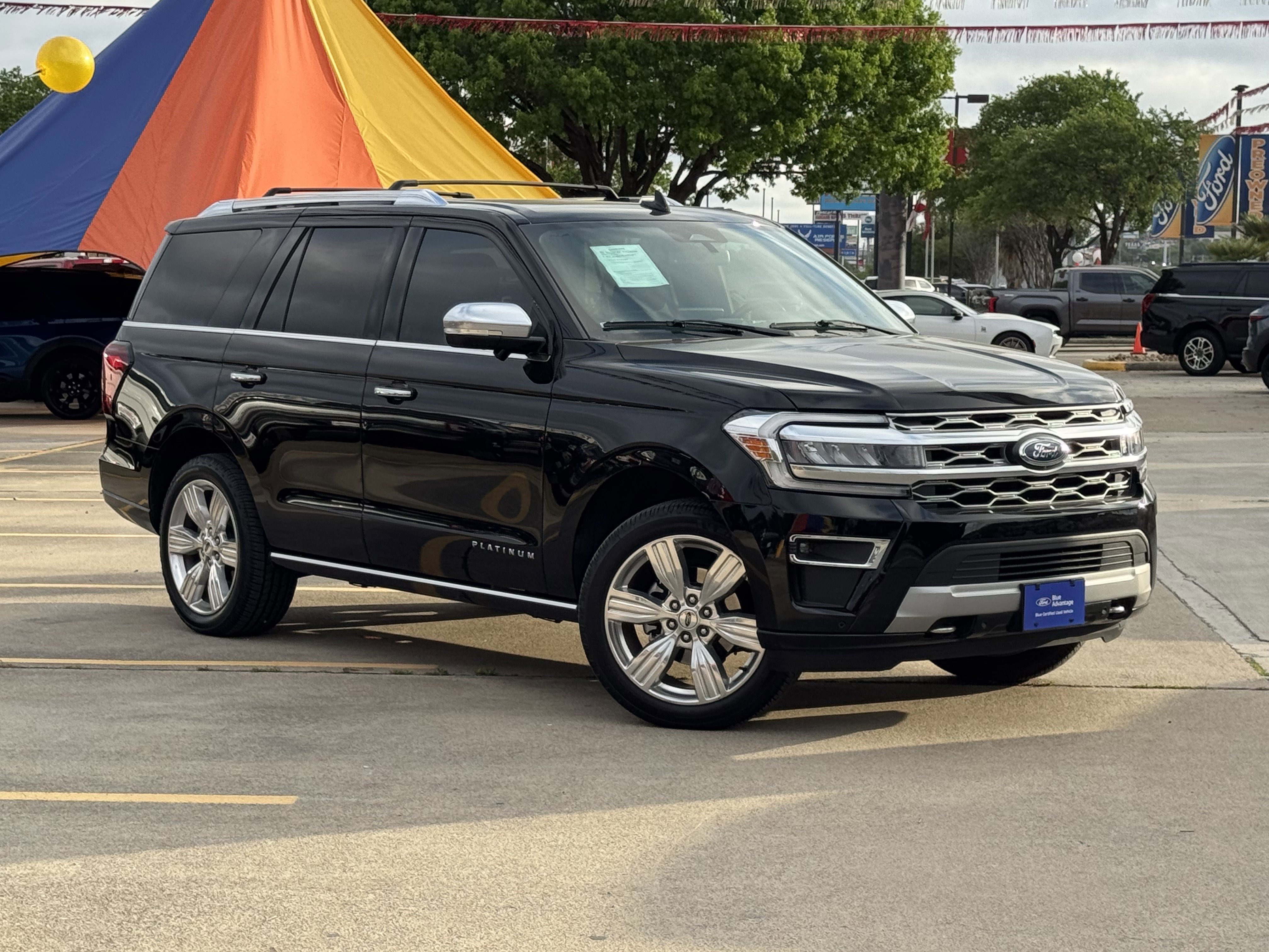 Certified 2023 Ford Expedition Platinum image 1