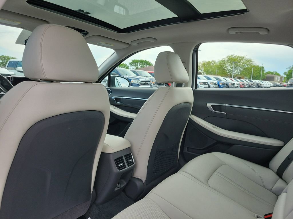 Used 2022 Hyundai Sonata Limited FWD image 16