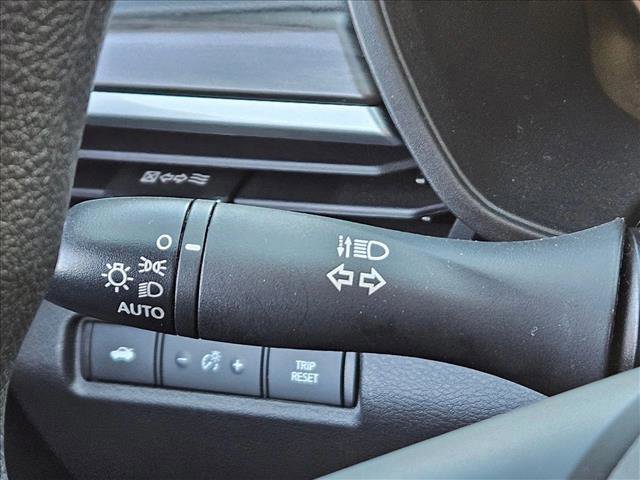 Used 2025 Nissan Altima 2.5 SV image 14