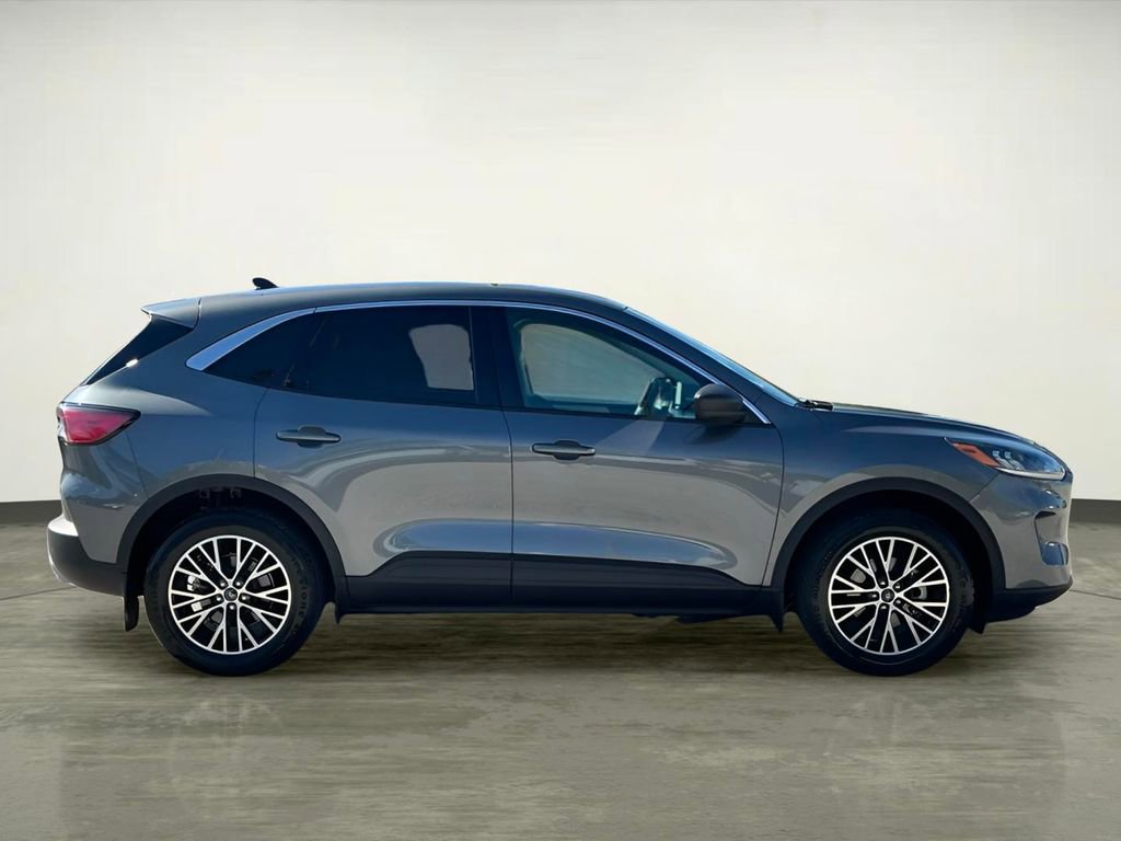 Certified 2022 Ford Escape SE FWD image 9