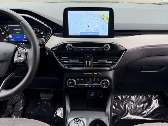 Certified 2021 Ford Escape SE w/ SE Sport Appearance Package FWD image 17