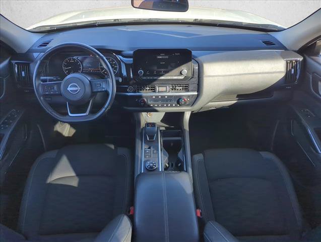 Used 2024 Nissan Pathfinder SV AWD/4WD image 18