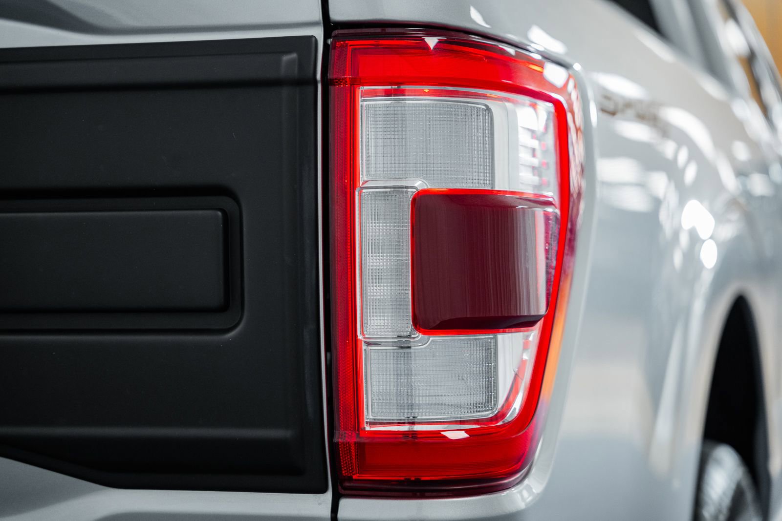 Certified 2023 Ford F150 Lariat w/ Equipment Group 502A High image 22