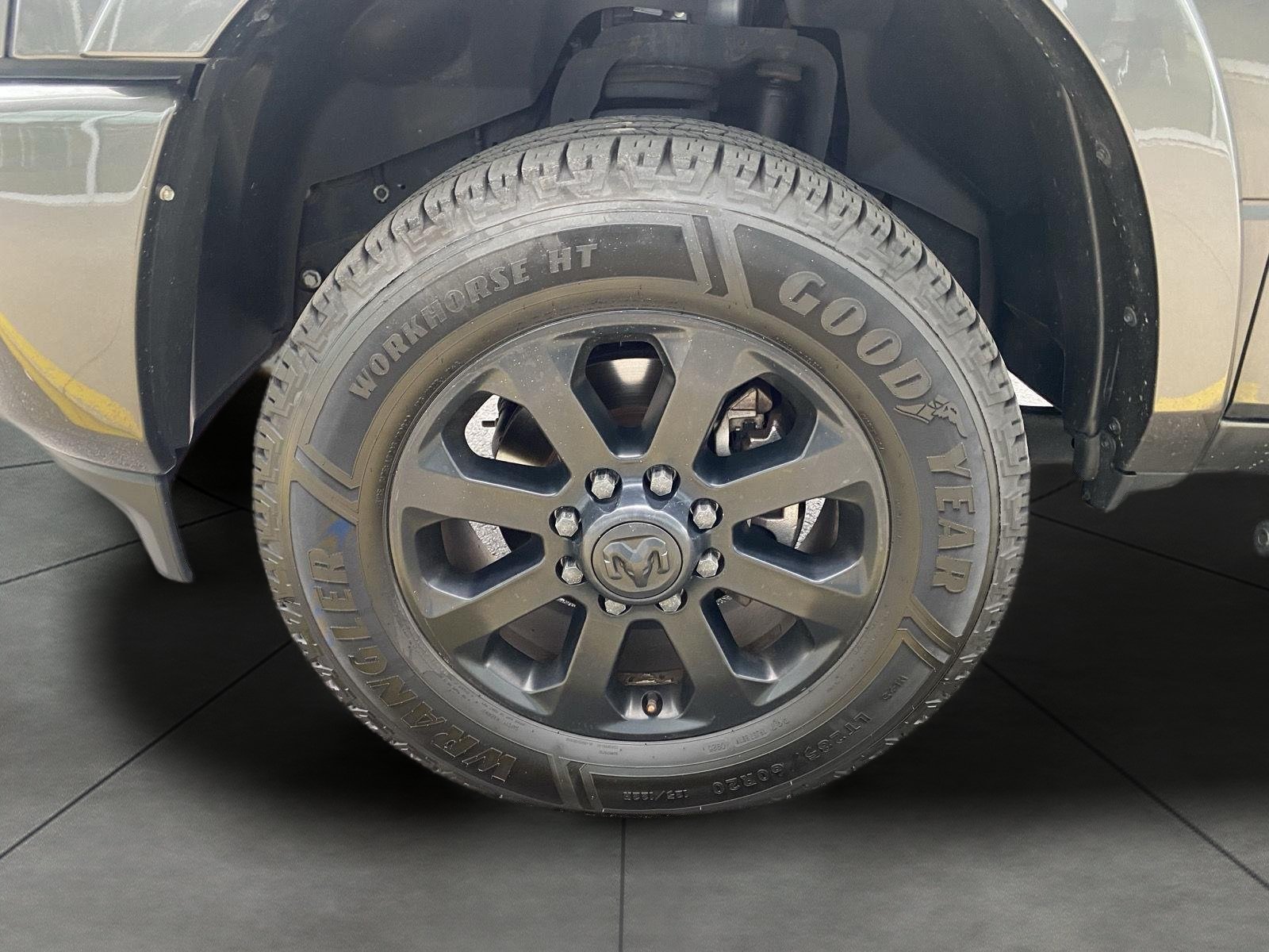 Used 2022 RAM 3500 Laramie AWD/4WD image 6