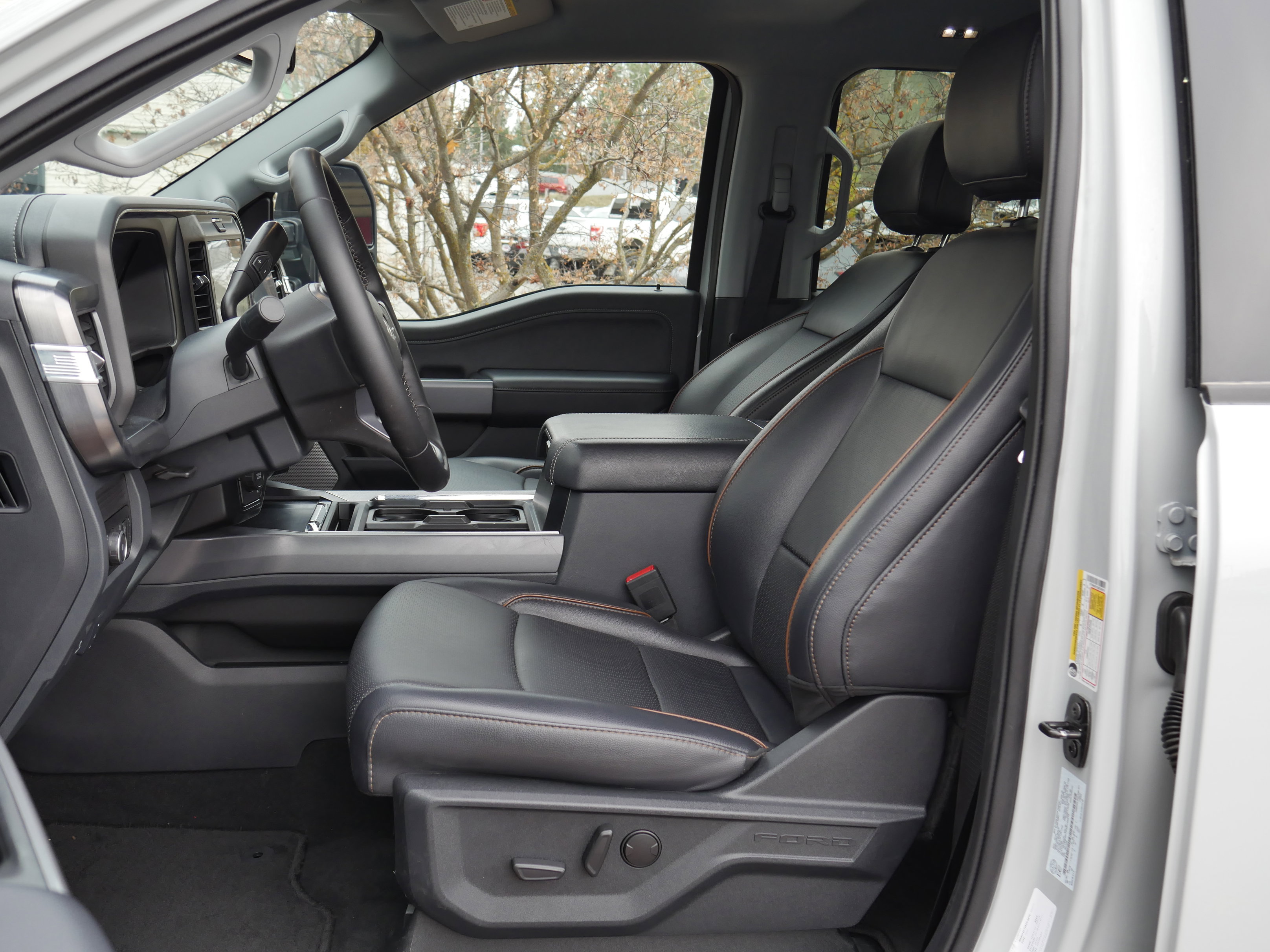 Certified 2025 Ford F450 Lariat image 3