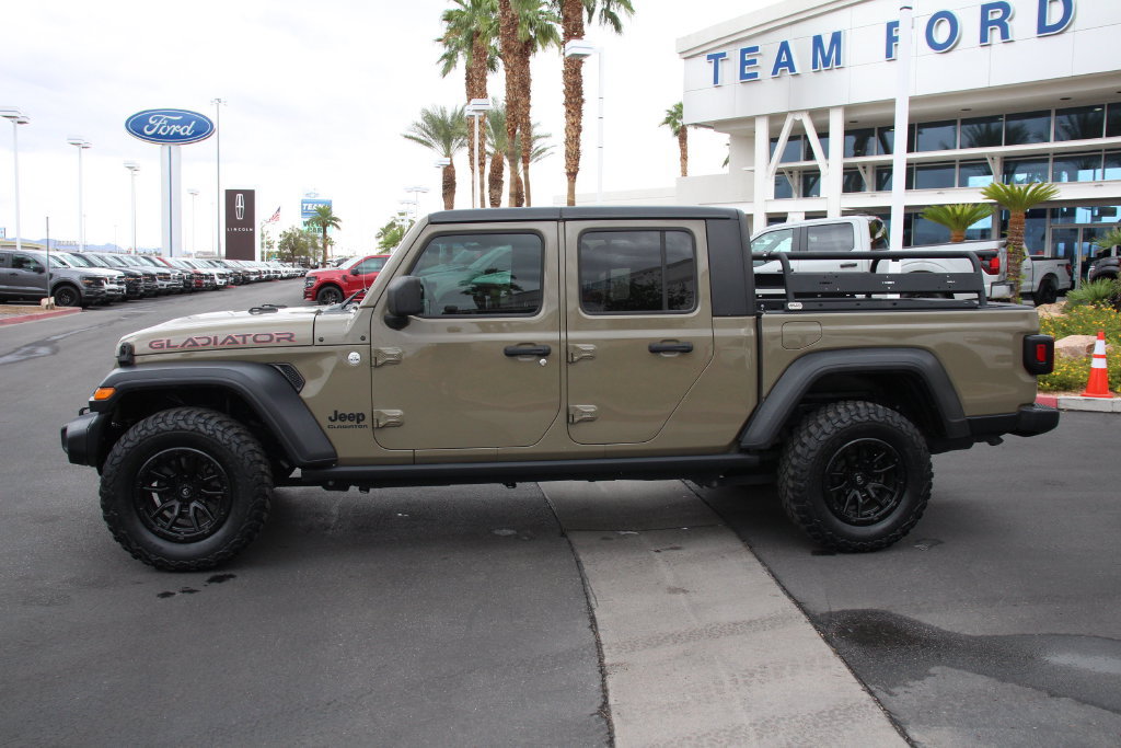 Used 2020 Jeep Gladiator Sport w/ Quick Order Package 24S AWD/4WD image 4