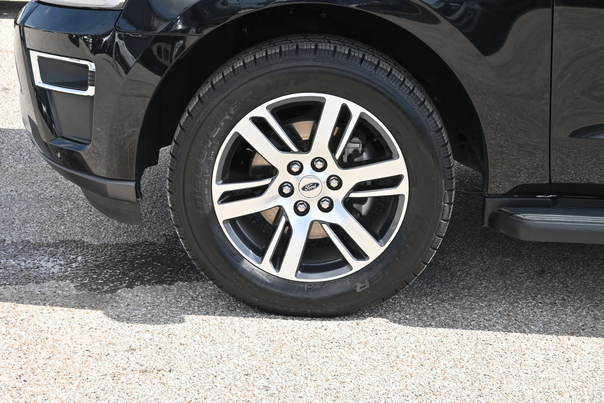 Certified 2024 Ford Expedition Limited RWD image 24