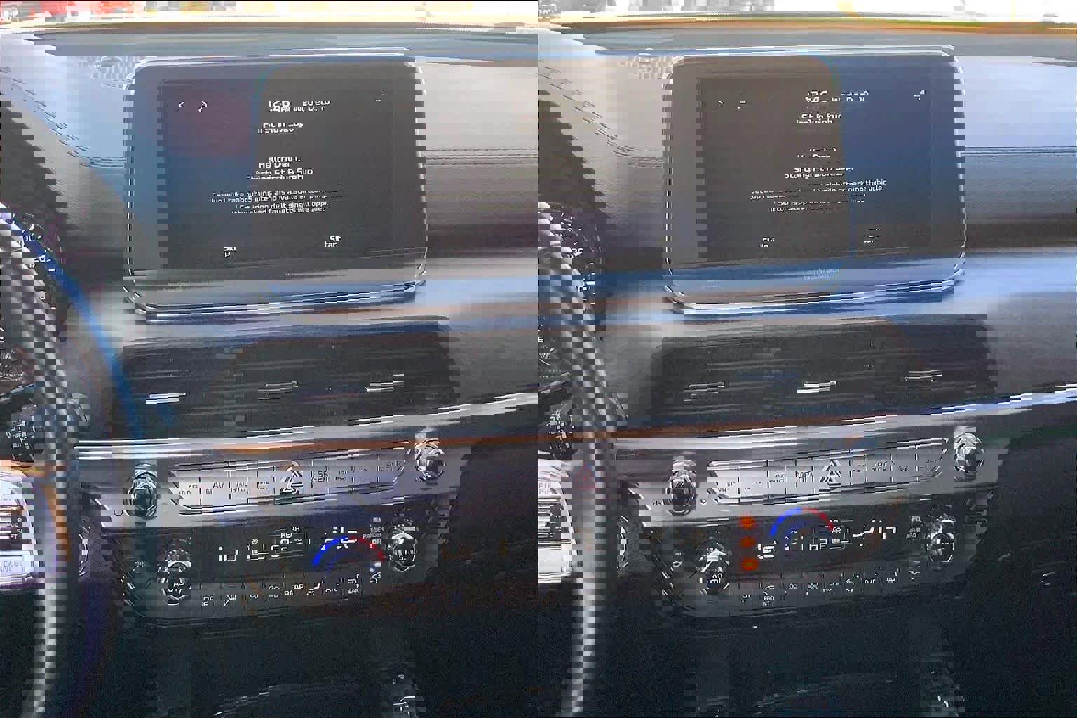 Used 2022 Kia Telluride SX w/ SX Prestige Package image 6