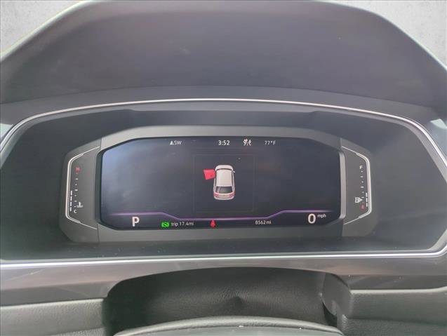 Used 2024 Volkswagen Tiguan SEL R-Line AWD/4WD image 9