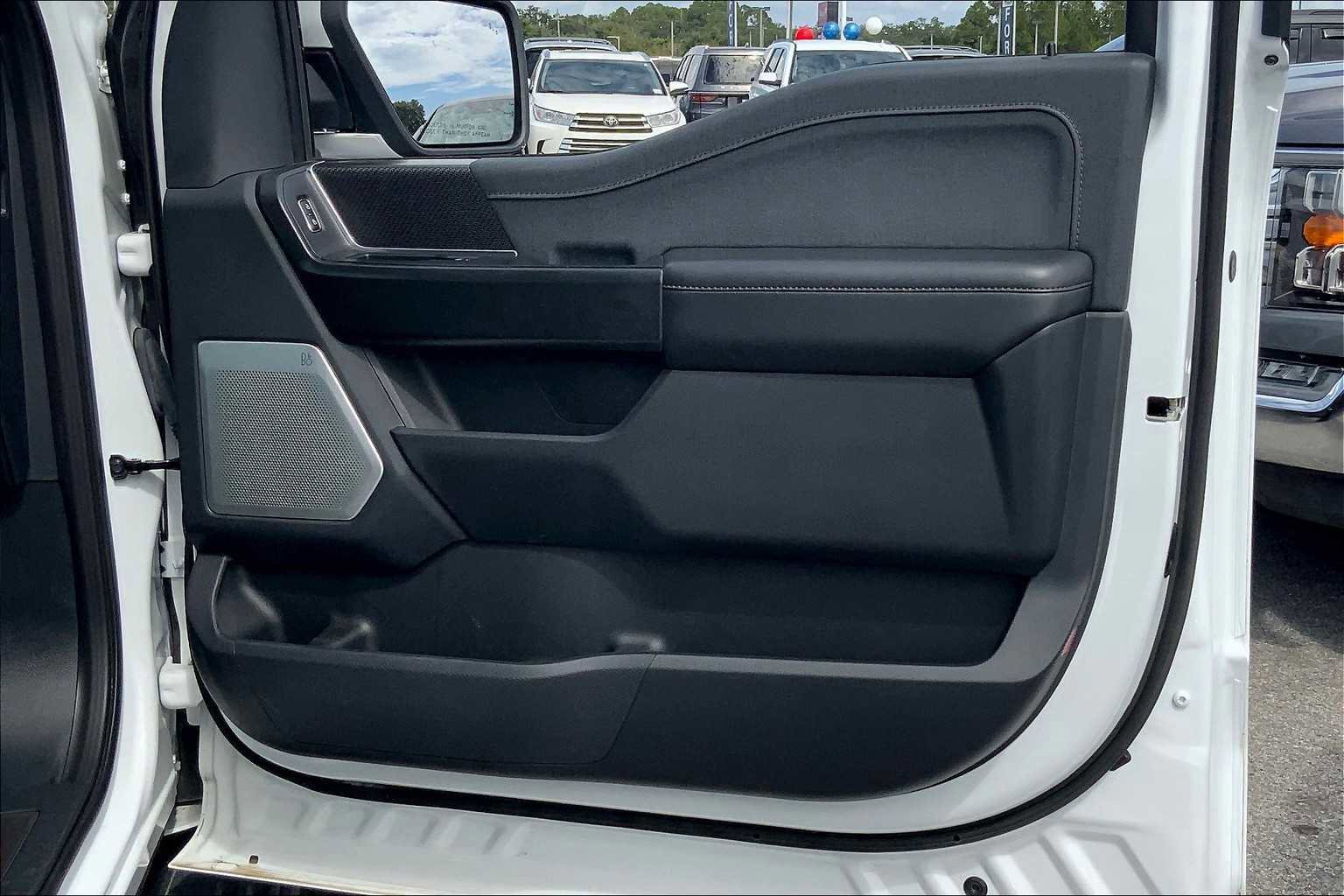 Certified 2023 Ford F150 Raptor w/ Raptor Carbon Fiber Package image 22