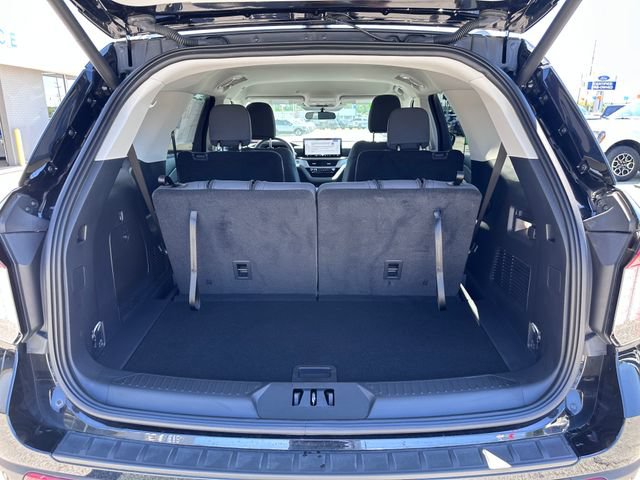 Certified 2026 Ford Explorer Active AWD/4WD image 7