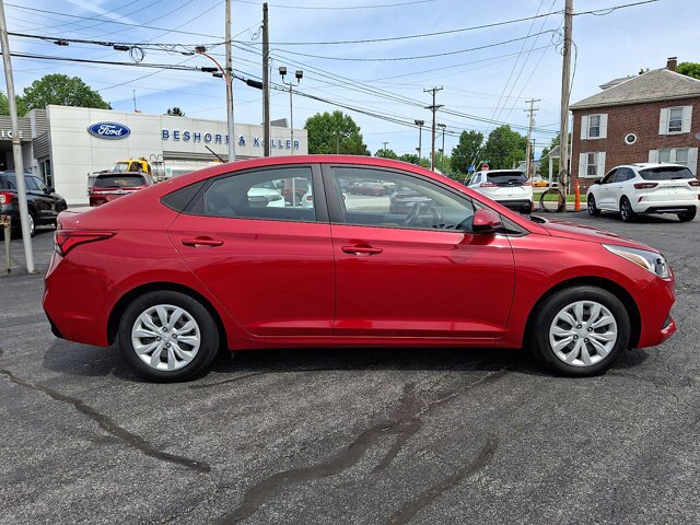 Used 2022 Hyundai Accent SE FWD image 8