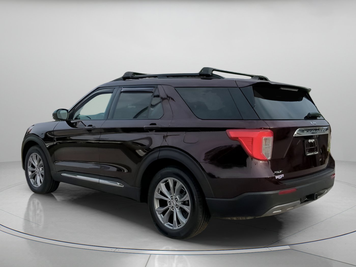 Certified 2022 Ford Explorer XLT w/ Equipment Group 202A RWD image 20