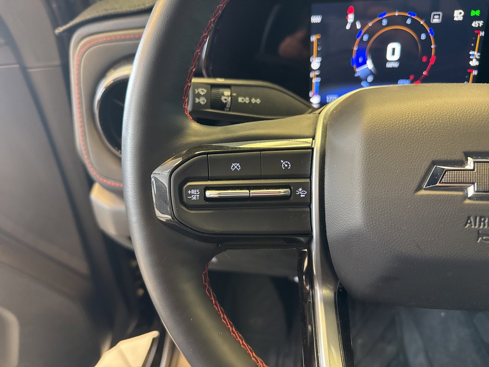 Used 2023 Chevrolet Colorado Z71 w/ Z71 Convenience Package 2 image 19