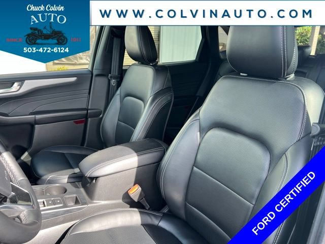 Certified 2025 Ford Escape Platinum AWD/4WD image 16
