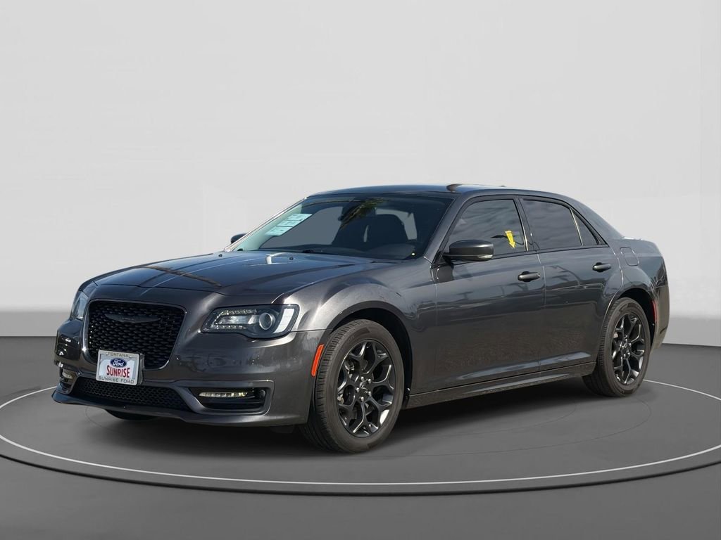 Used 2022 Chrysler 300 Touring L