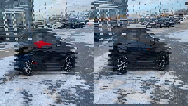 Certified 2017 Ford Focus SE w/ SE Sport Package image 2