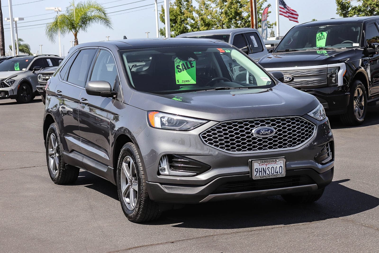 Certified 2023 Ford Edge SEL w/ Convenience Package AWD/4WD image 3