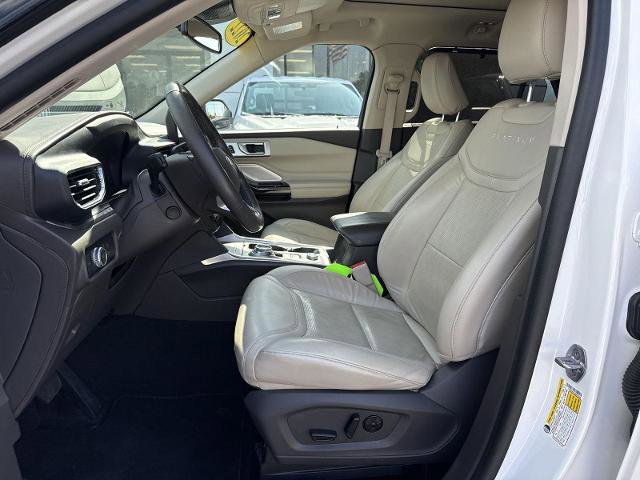 Certified 2022 Ford Explorer Platinum w/ Equipment Group 601A AWD/4WD image 4