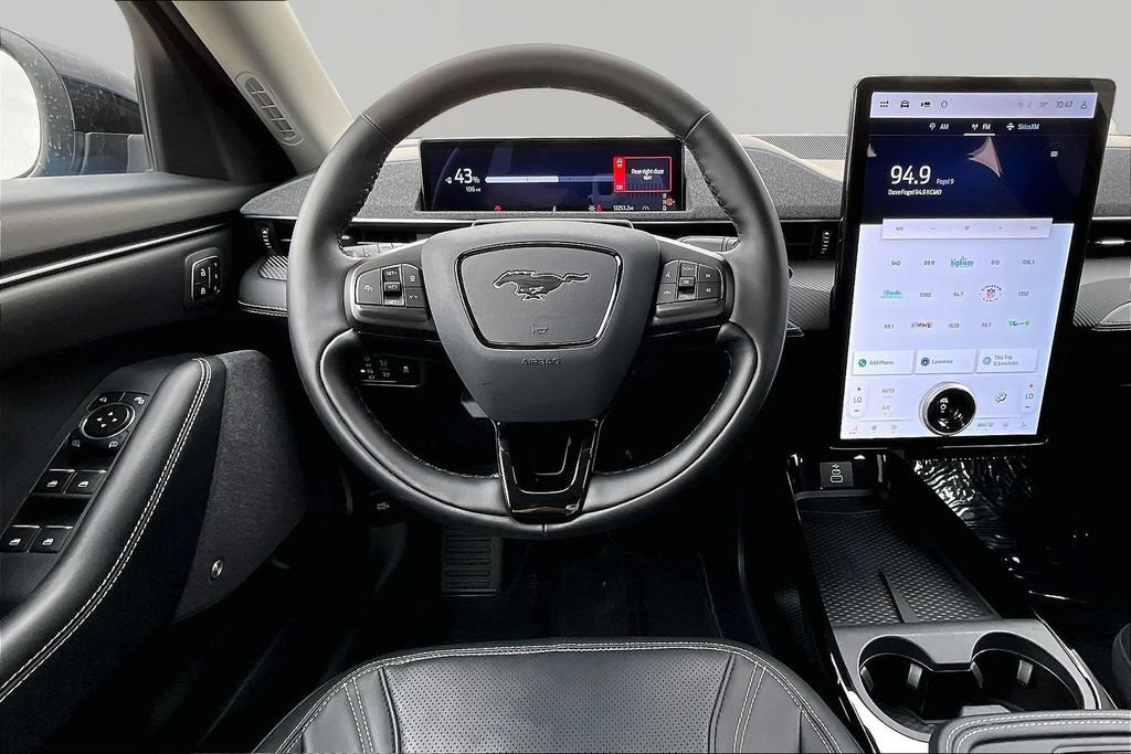 Certified 2025 Ford Mustang Mach-E Premium AWD/4WD image 5