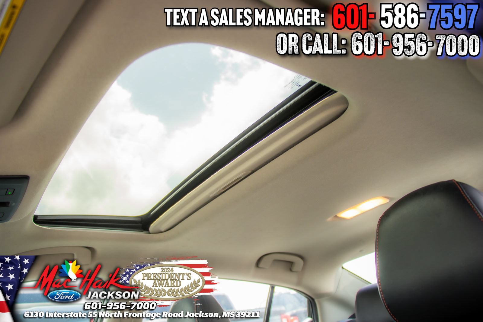 Used 2025 Nissan Sentra SR w/ SR Premium Package FWD image 11