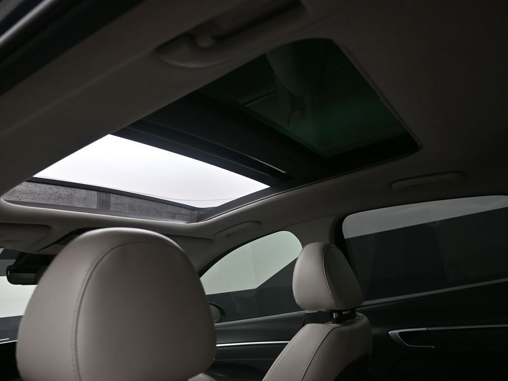 Used 2020 Hyundai Sonata Limited FWD image 2