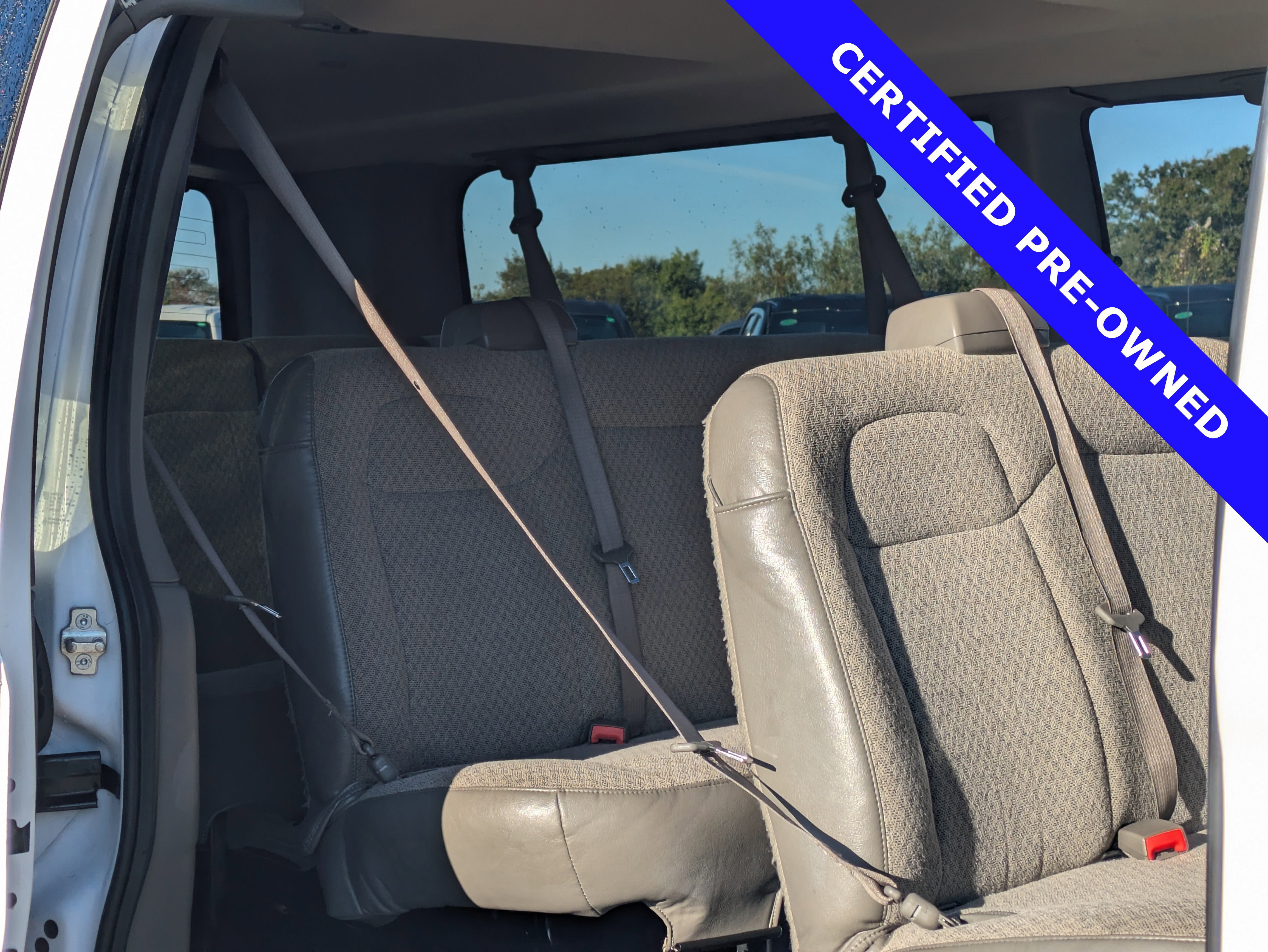 Used 2023 Chevrolet Express 3500 LS image 17