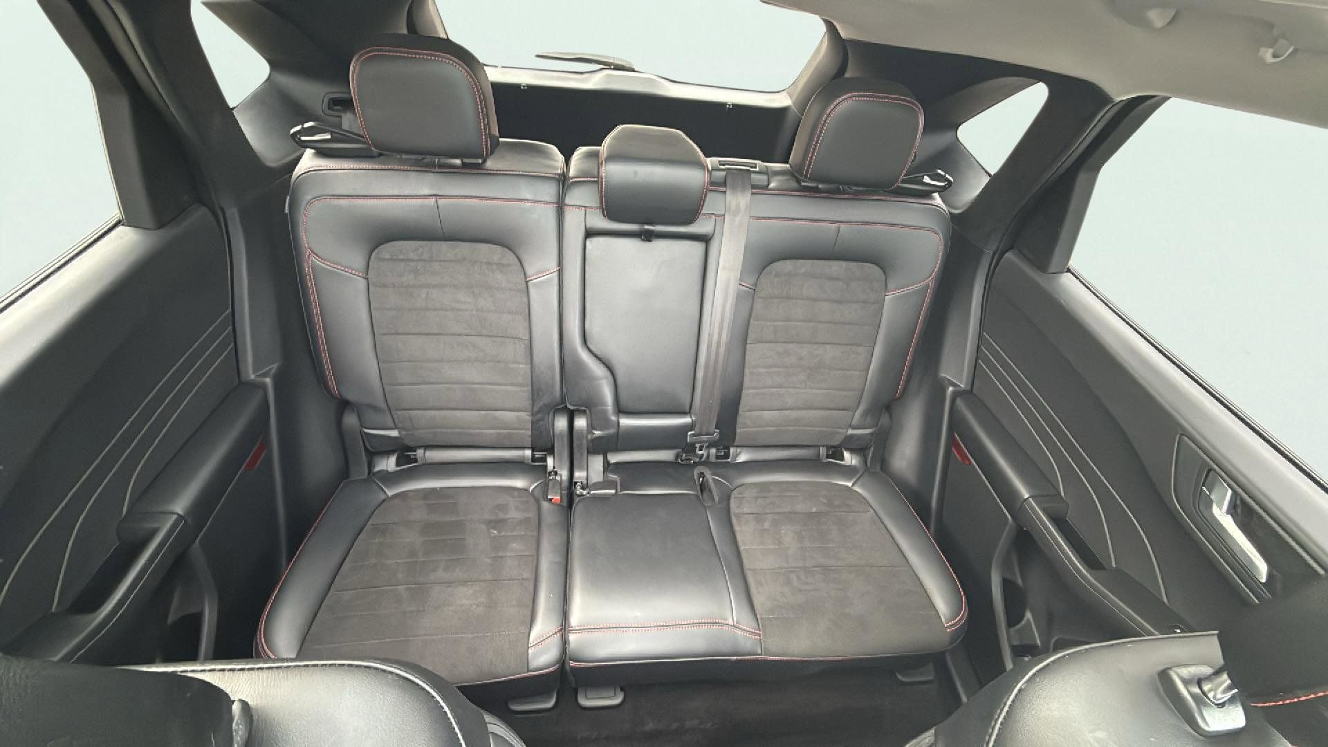 Certified 2022 Ford Escape SEL w/ SEL Stealth AWD Package image 18