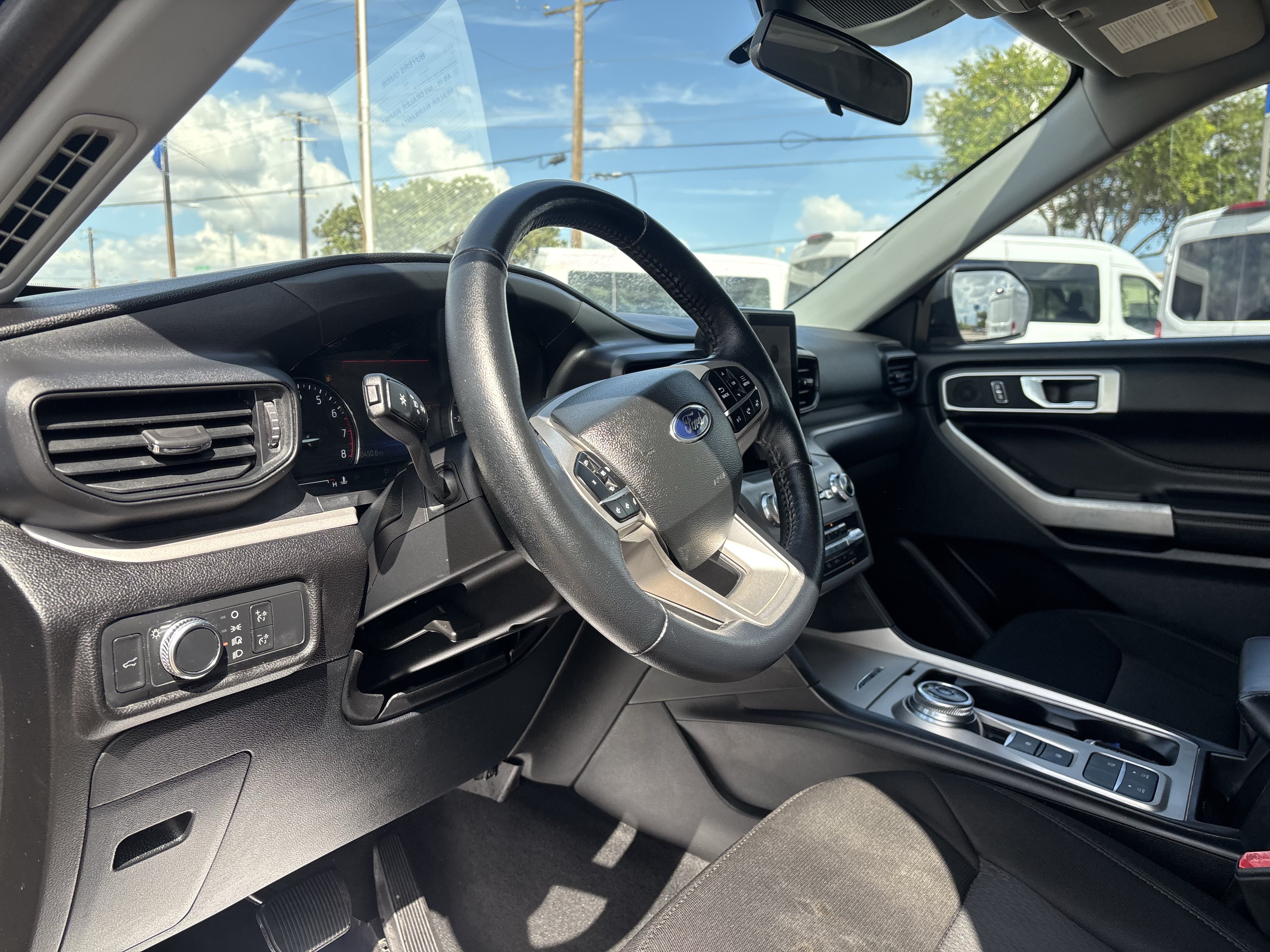 Certified 2022 Ford Explorer XLT RWD image 12
