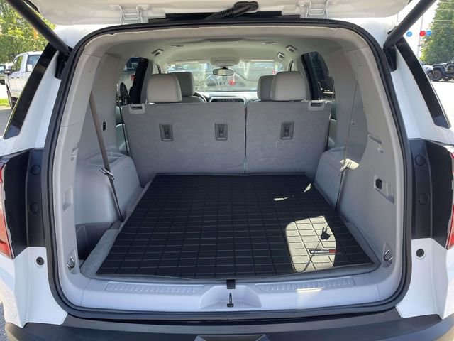 Used 2023 GMC Acadia SLT FWD image 9