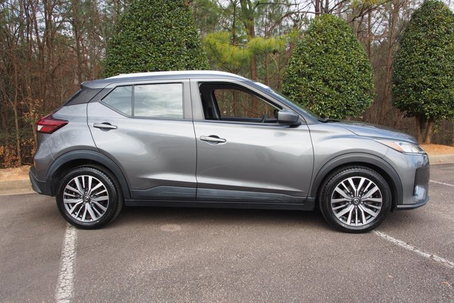 Used 2021 Nissan Kicks SV image 6