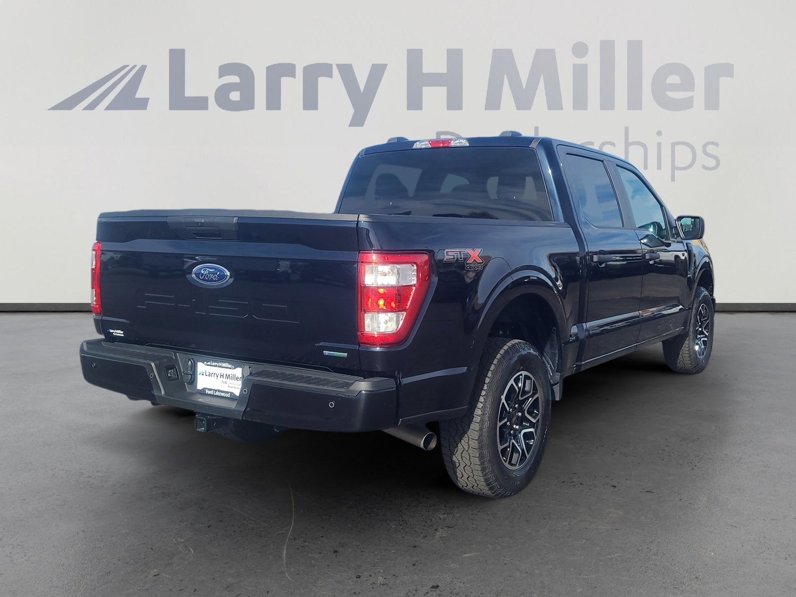 Certified 2023 Ford F150 XL w/ STX Appearance Package image 5