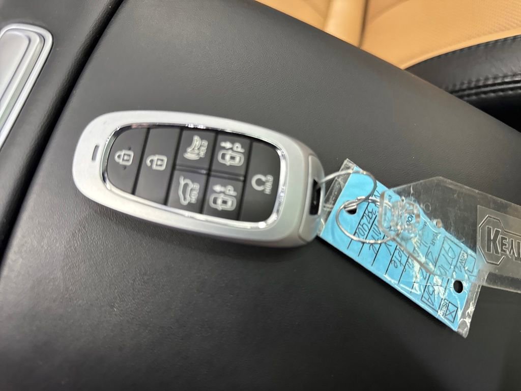 Used 2022 Hyundai Santa Fe Calligraphy image 35