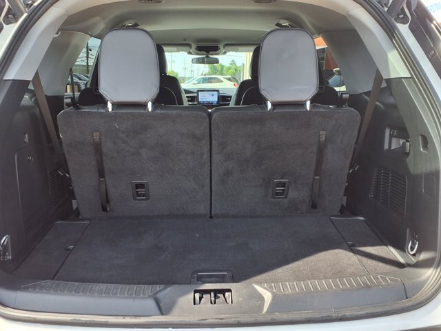 Certified 2024 Ford Explorer XLT w/ Equipment Group 202A AWD/4WD image 21