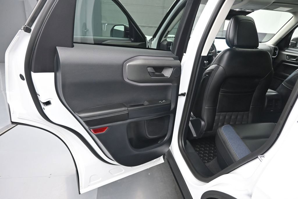 Certified 2025 Ford Bronco Sport Outer Banks w/ Outer Banks Tech Package+ AWD/4WD image 11