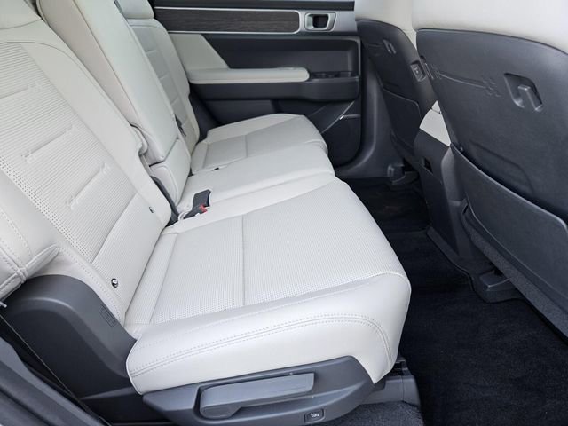 Used 2024 Hyundai Santa Fe Limited image 12