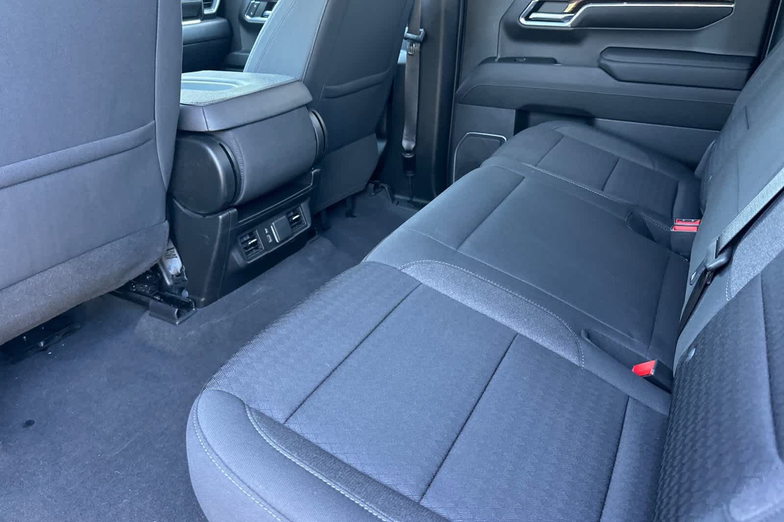 Used 2023 Chevrolet Silverado 1500 LT image 10