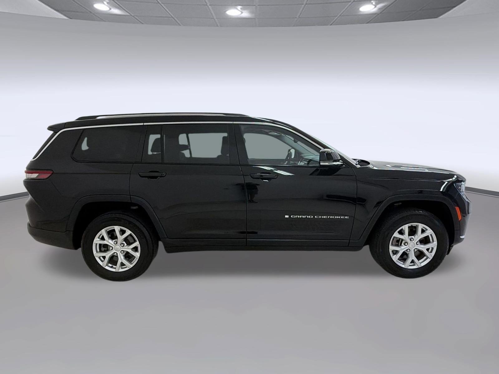 Used 2023 Jeep Grand Cherokee L Limited w/ Trailer Tow Group (B) AWD/4WD image 8