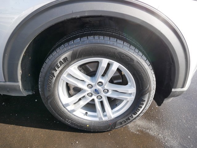 Certified 2021 Ford Explorer XLT w/ Equipment Group 202A image 6