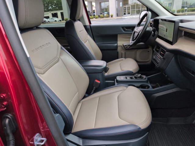 Certified 2025 Ford Maverick Lariat w/ 4K Tow Package AWD/4WD image 35