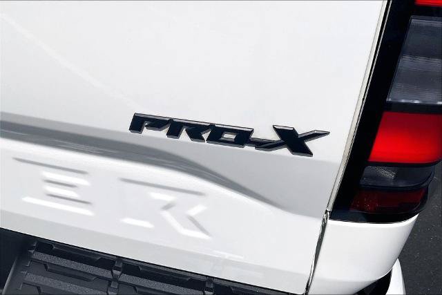 Used 2024 Nissan Frontier Pro-X RWD image 8