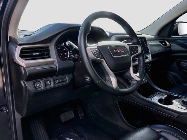 Used 2023 GMC Acadia Denali w/ Black Diamond Edition FWD image 10