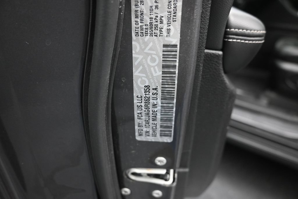 Used 2024 Jeep Grand Cherokee L Altitude RWD image 20