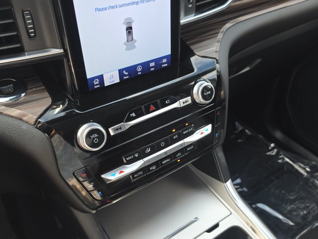 Certified 2023 Ford Explorer Limited w/ Limited Technology Package RWD image 28