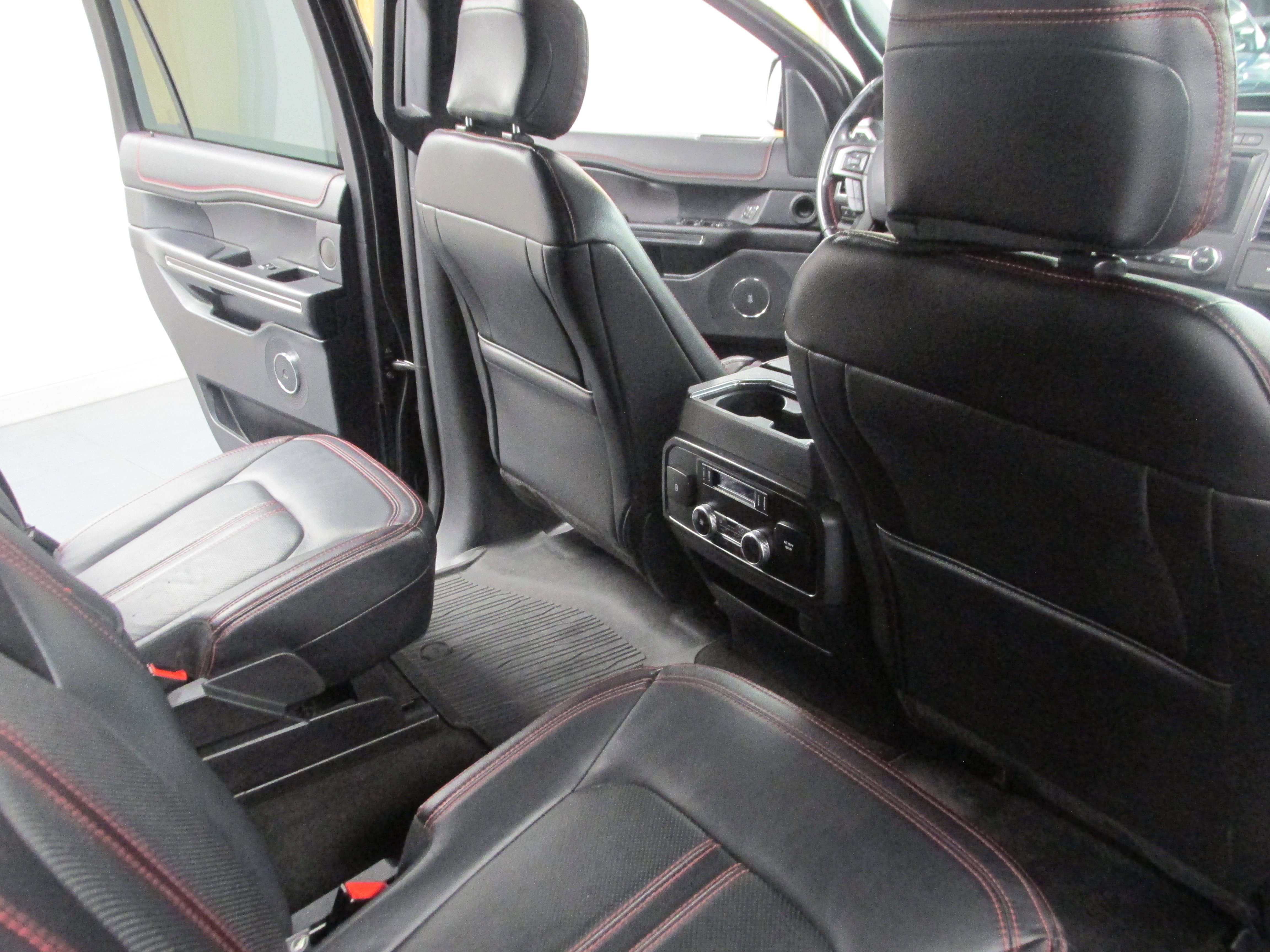 Certified 2020 Ford Expedition Limited w/ Equipment Group 303A image 29