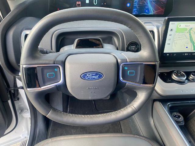 Certified 2025 Ford Expedition Active AWD/4WD image 18