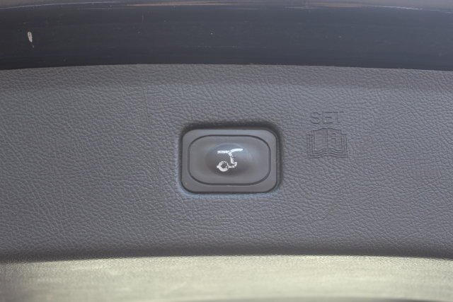 Certified 2024 Ford Edge Titanium AWD/4WD image 21