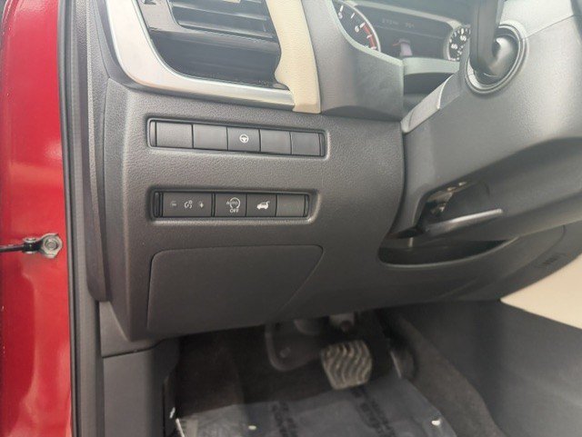 Used 2023 Nissan Rogue SL AWD/4WD image 14