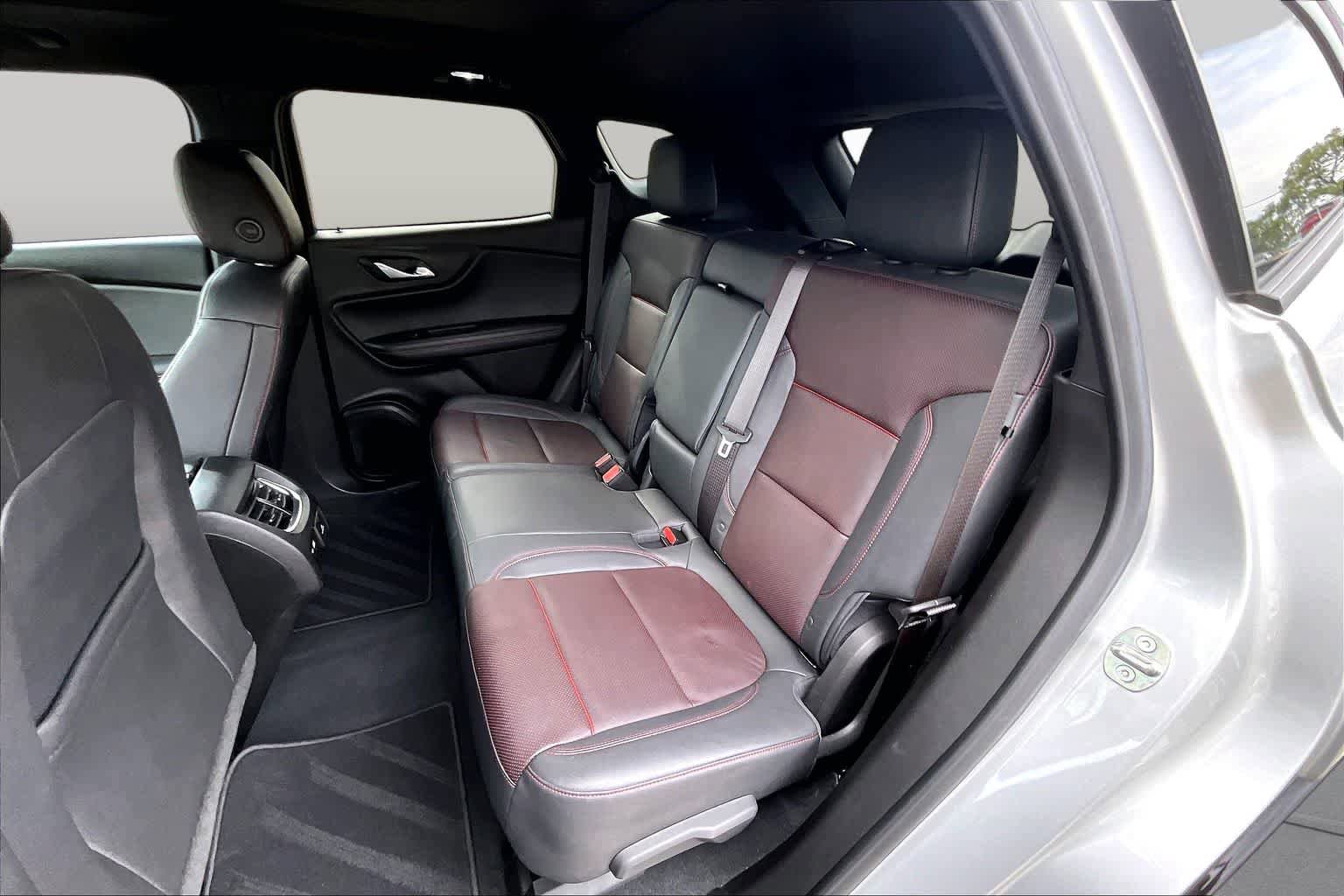 Used 2022 Chevrolet Blazer RS w/ Driver Confidence II Package FWD image 21